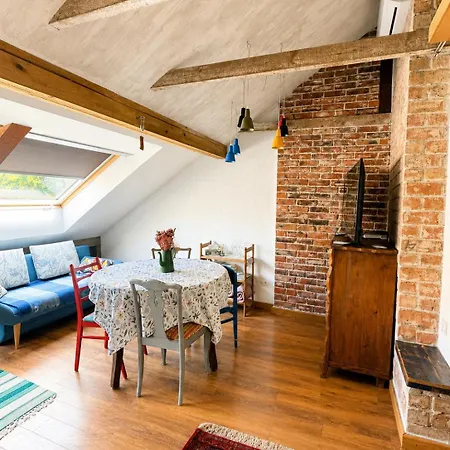 Attic In Old Town Heart Kurpiai * קלייפדה